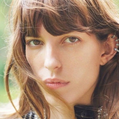 Lou Doillon image